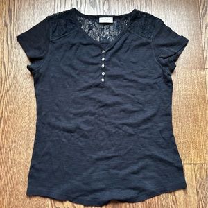 Navy Blue V-Neck T-Shirt with Lace Neck Detail Size XL
